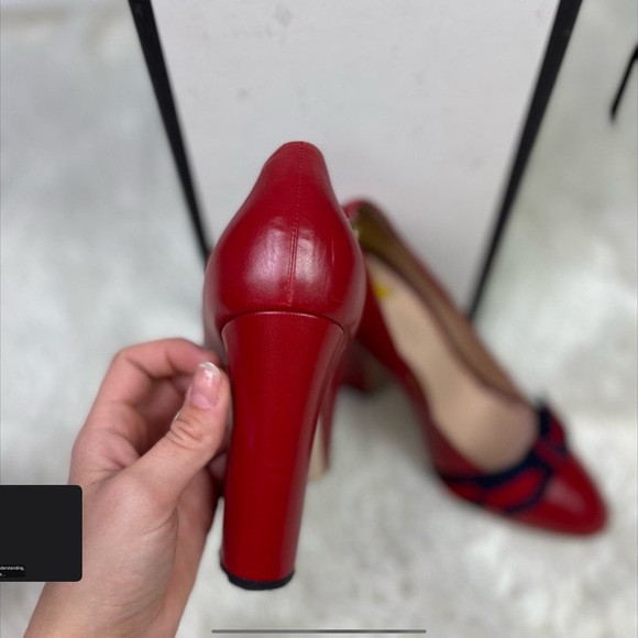 Gucci Malaga Kid Michele Web Gros Grain Web Ribbon on Hibiscus Red Heel 10 / 39 - Picture 2 of 4